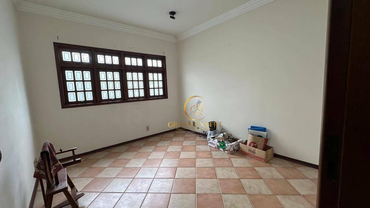 Sobrado à venda e aluguel com 4 quartos, 300m² - Foto 7