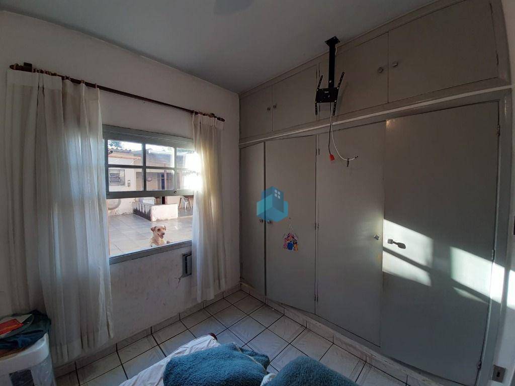 Casa à venda com 3 quartos, 197m² - Foto 21