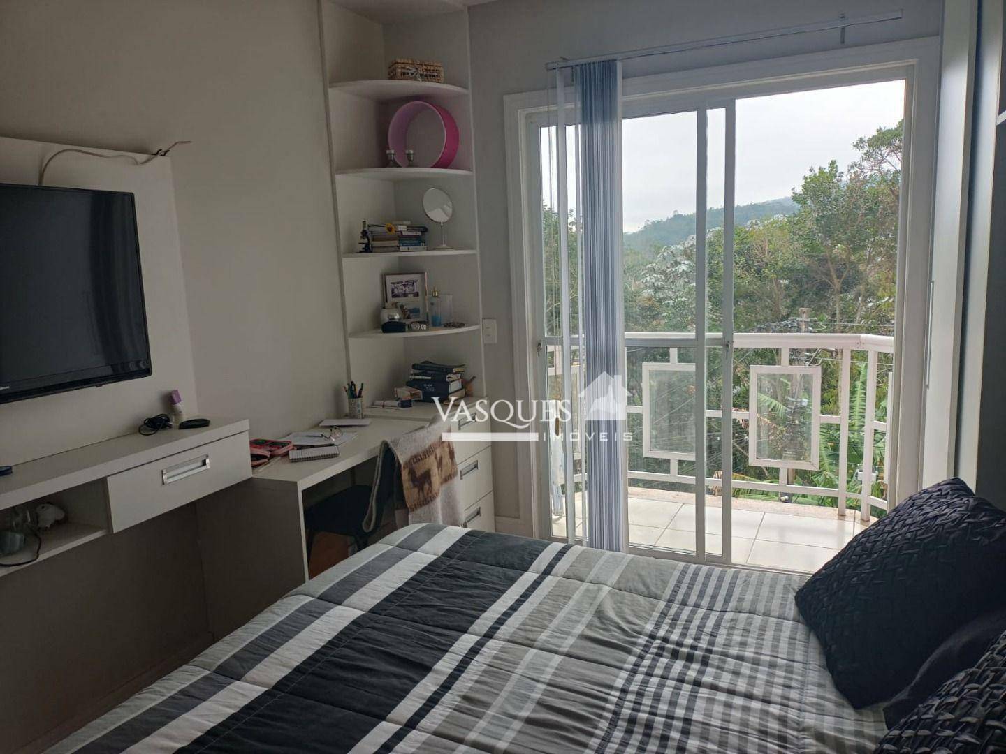 Casa à venda com 3 quartos, 337m² - Foto 10