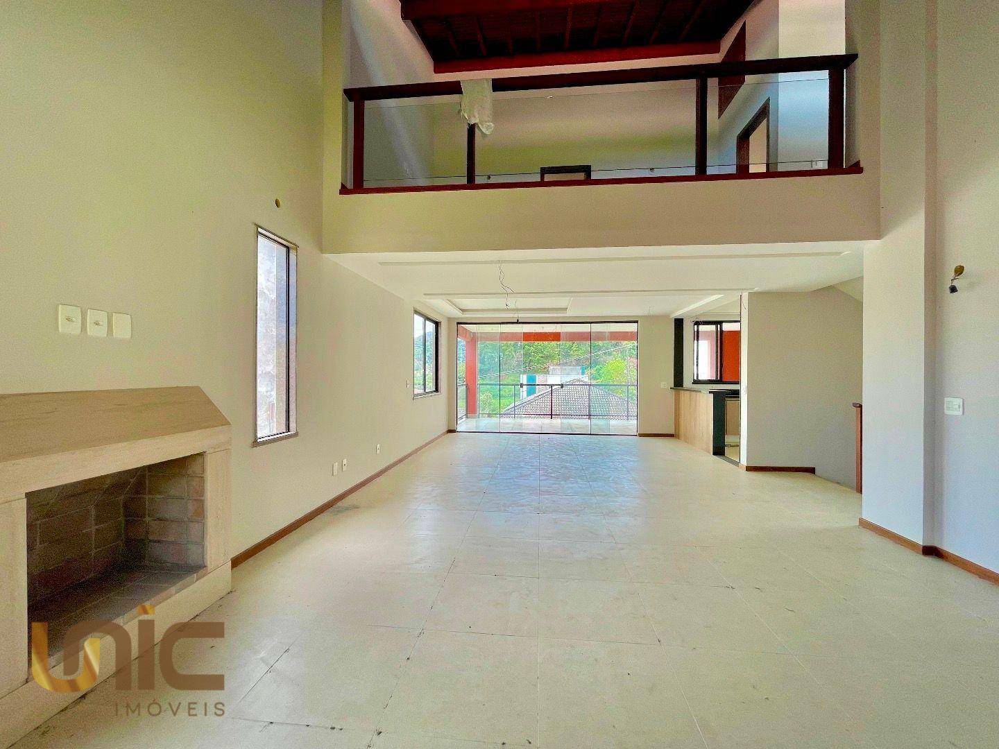 Casa de Condomínio à venda e aluguel com 3 quartos, 300m² - Foto 4