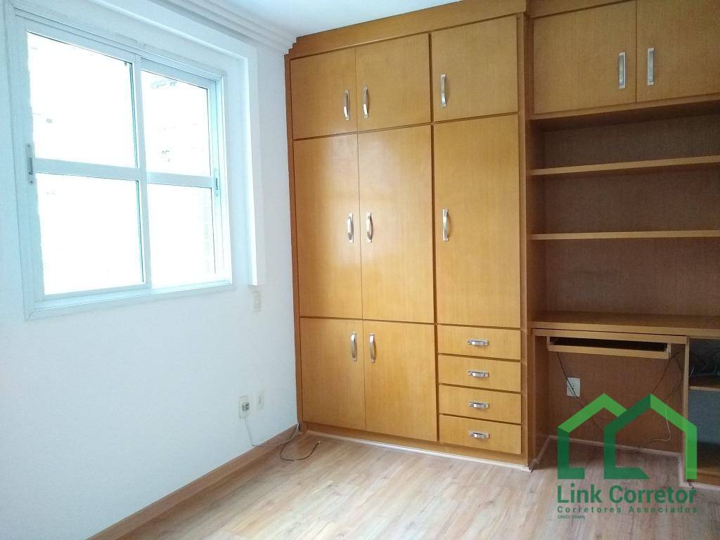 Apartamento à venda com 2 quartos, 70m² - Foto 19