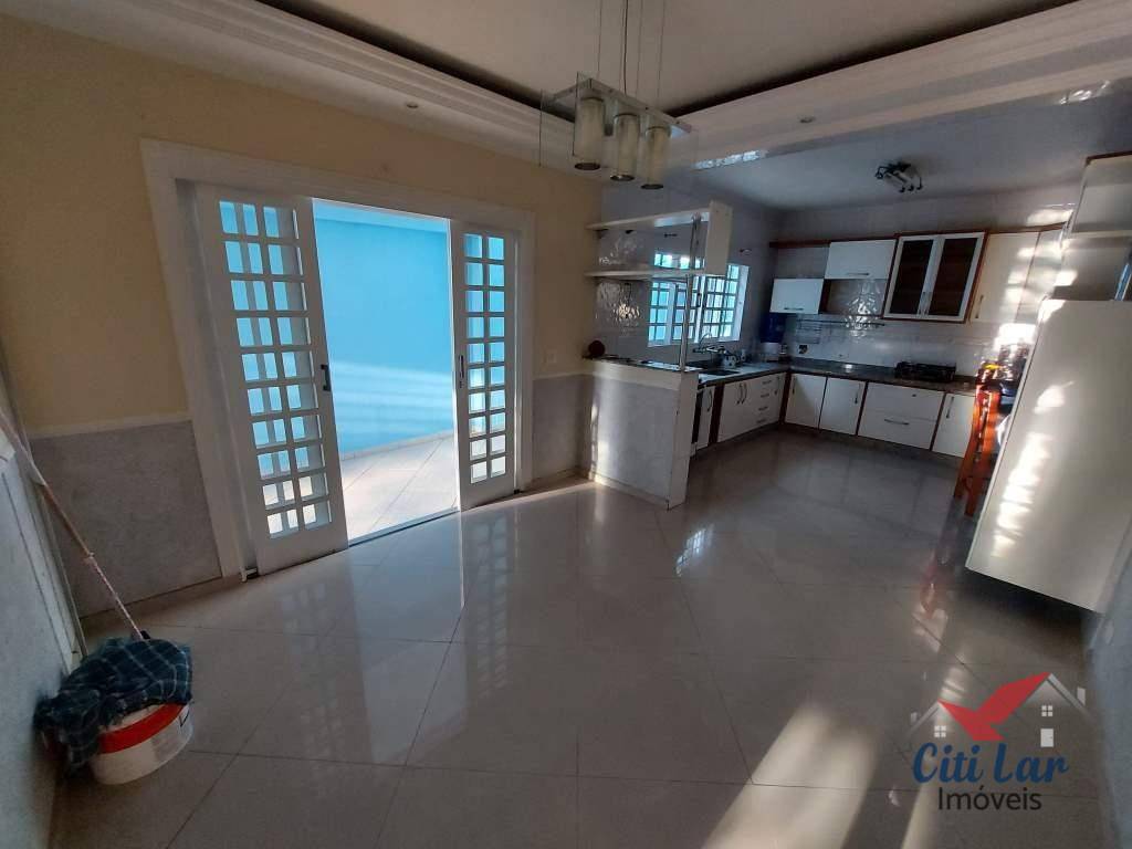 Sobrado à venda com 3 quartos, 238m² - Foto 10