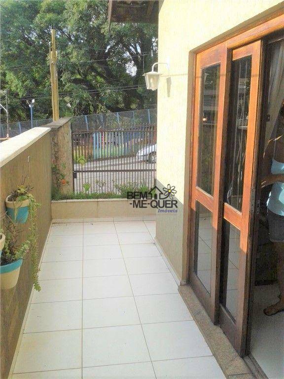 Casa à venda com 3 quartos, 360m² - Foto 11