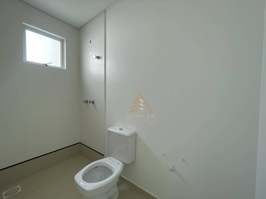 Apartamento à venda com 3 quartos, 159m² - Foto 8