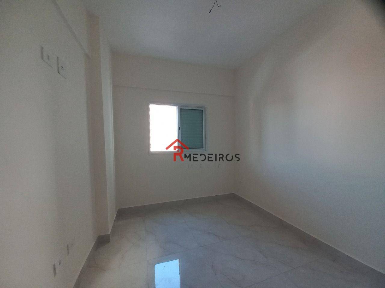 Apartamento à venda com 2 quartos, 69m² - Foto 3