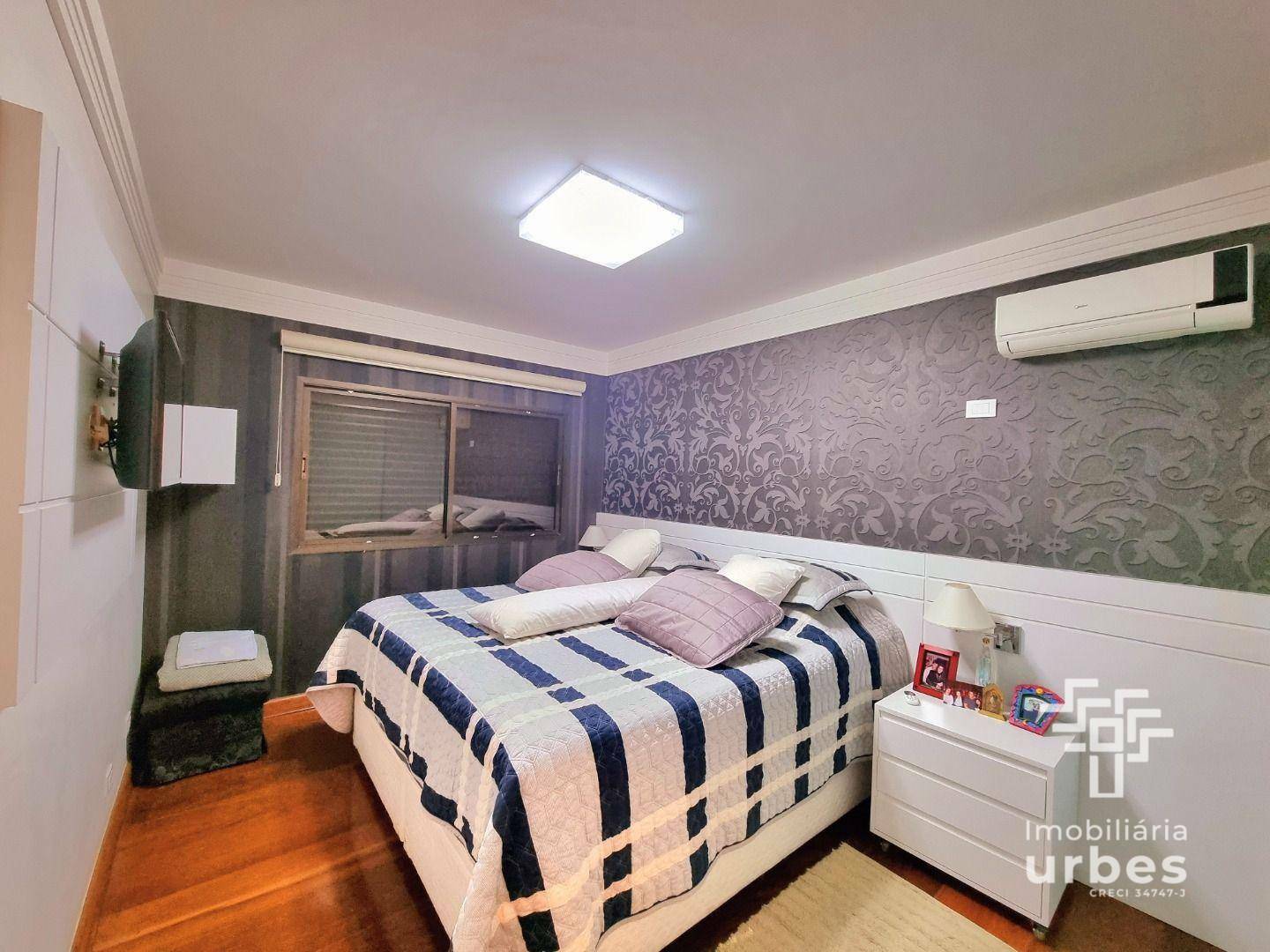 Apartamento à venda com 4 quartos, 209m² - Foto 14