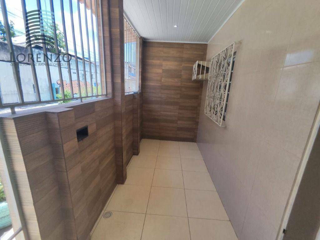 Casa à venda com 2 quartos, 70m² - Foto 3