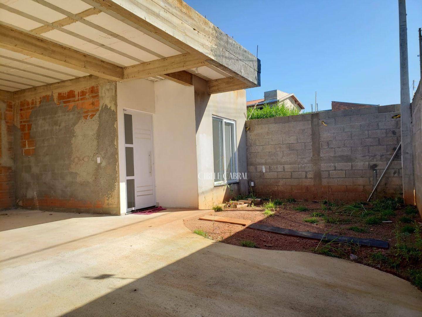 Casa à venda com 4 quartos, 210m² - Foto 4