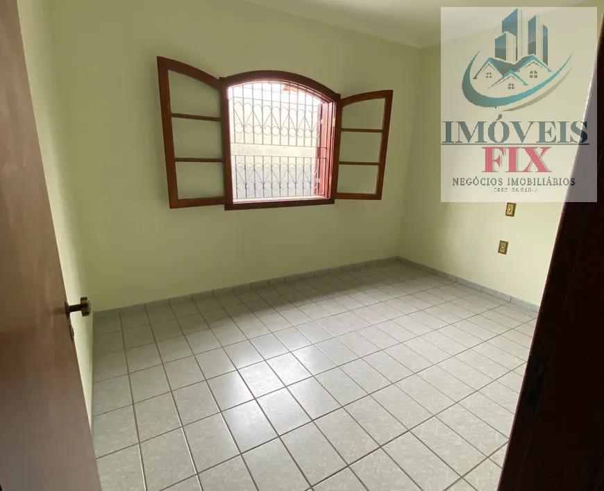 Casa à venda com 5 quartos, 198m² - Foto 8