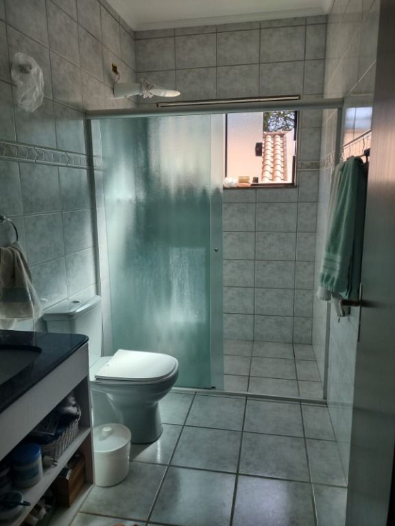 Casa de Condomínio para alugar com 3 quartos, 260m² - Foto 24