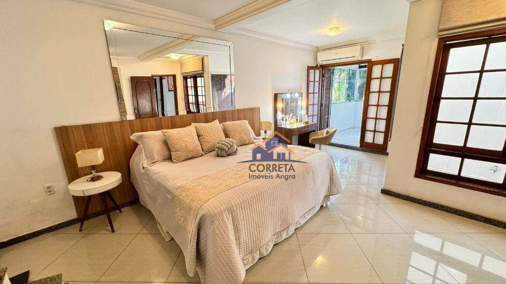 Casa à venda com 4 quartos, 243m² - Foto 31