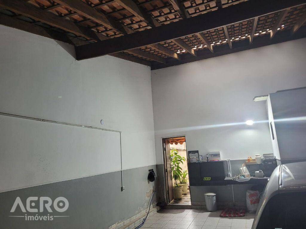 Casa à venda com 3 quartos, 287m² - Foto 18