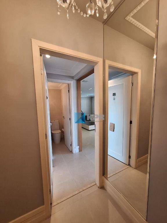 Apartamento à venda com 3 quartos, 194m² - Foto 22