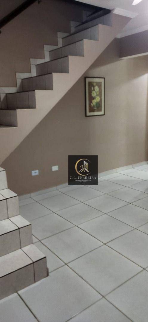 Sobrado à venda com 2 quartos, 65m² - Foto 3