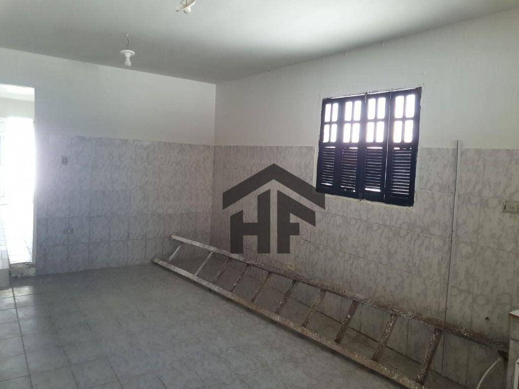 Casa à venda com 3 quartos, 185m² - Foto 13