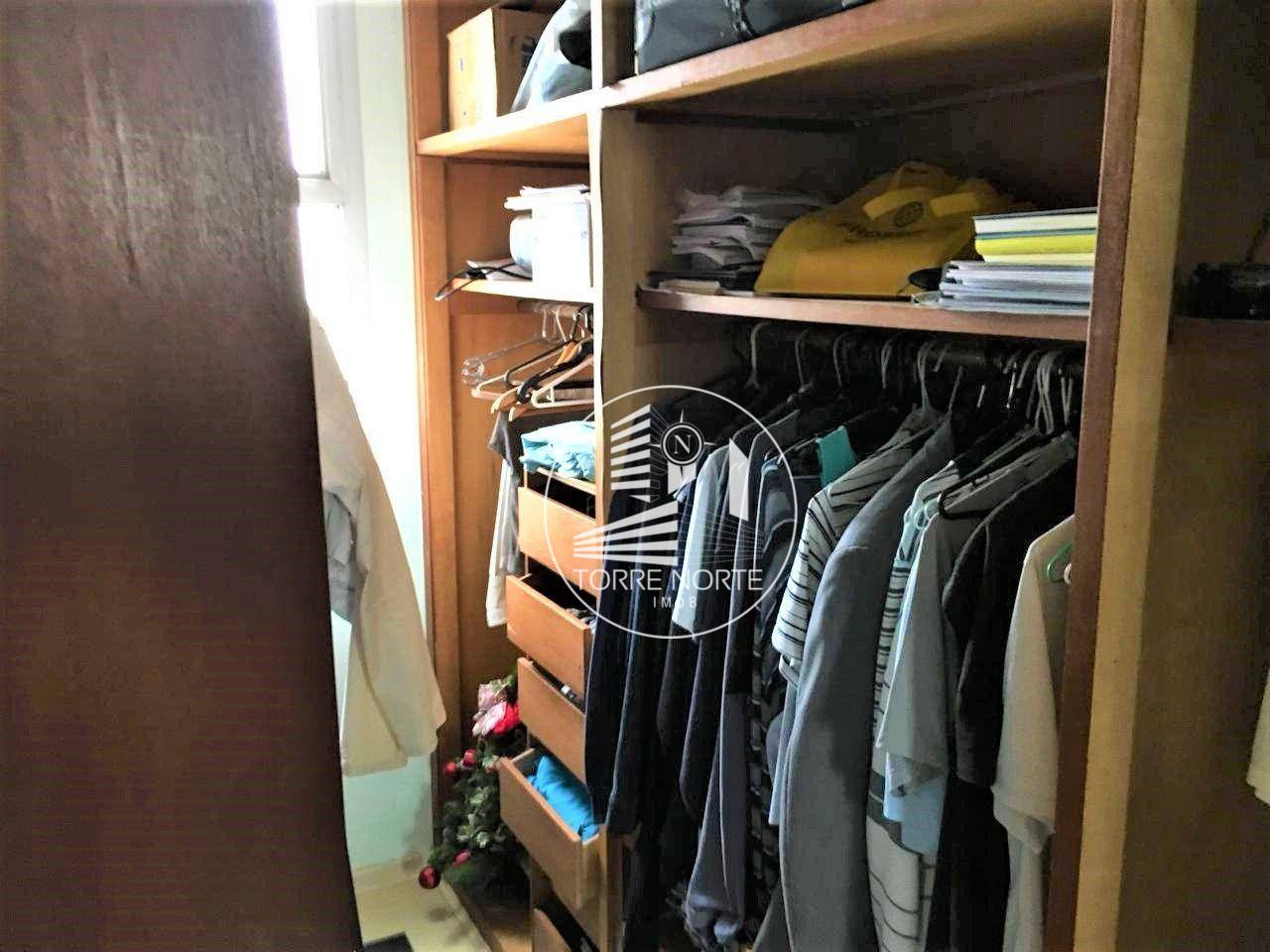 Apartamento à venda com 4 quartos, 220m² - Foto 16