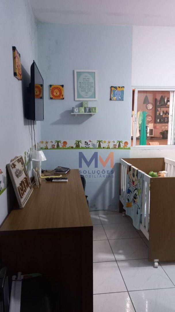 Casa à venda com 2 quartos, 70m² - Foto 10