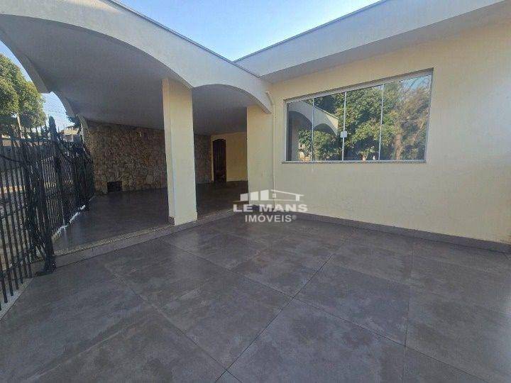 Casa, 3 quartos, 310 m² - Foto 2