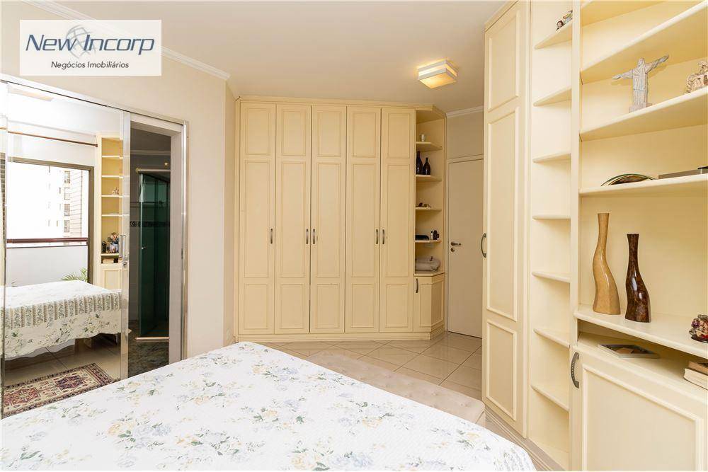 Apartamento à venda com 3 quartos, 117m² - Foto 15