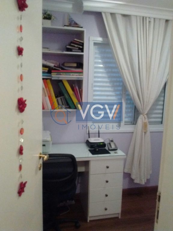 Apartamento à venda com 3 quartos, 76m² - Foto 11