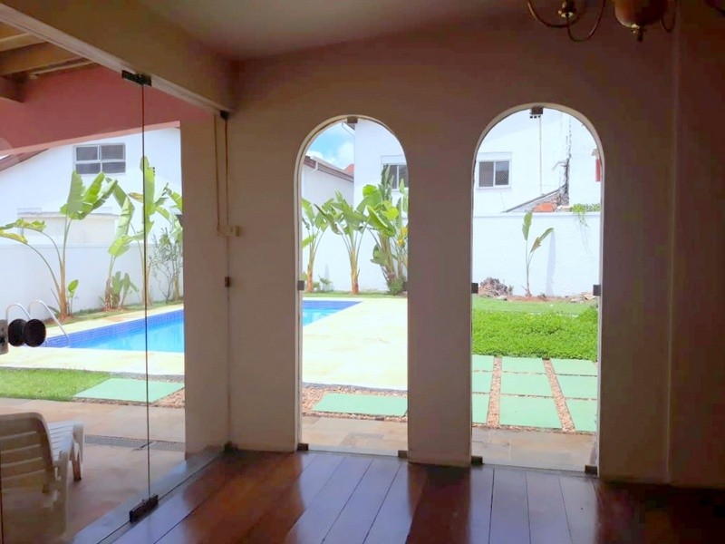Casa para alugar com 3 quartos, 350m² - Foto 11