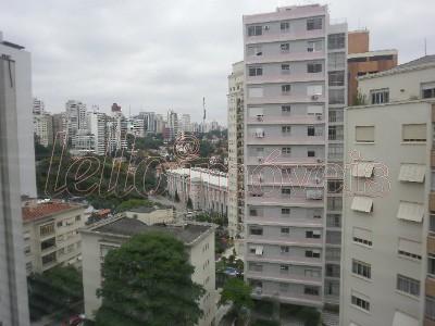 Apartamento para alugar com 2 quartos, 215m² - Foto 9