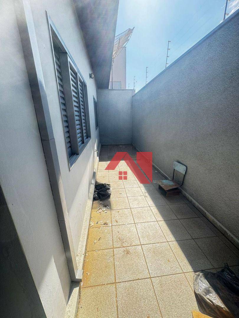 Sobrado à venda e aluguel com 3 quartos, 230m² - Foto 7