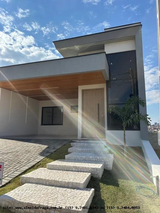 Casa de Condomínio à venda com 3 quartos, 220m² - Foto 1