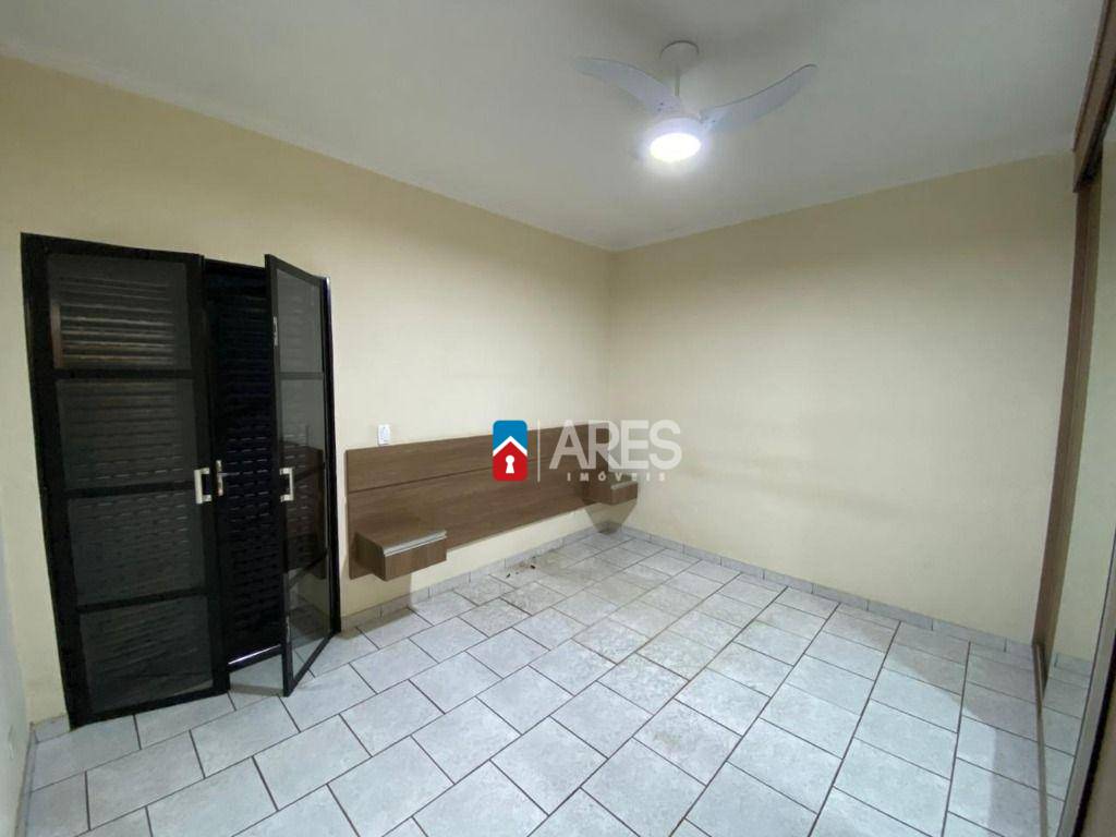 Casa para alugar com 3 quartos, 189m² - Foto 8
