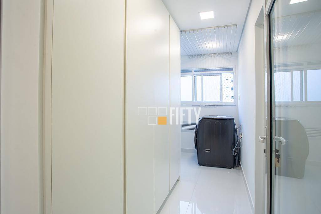 Apartamento à venda com 3 quartos, 182m² - Foto 25