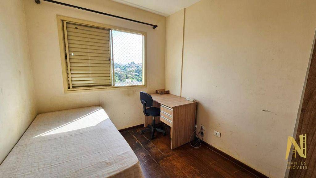 Apartamento à venda com 3 quartos, 74m² - Foto 10