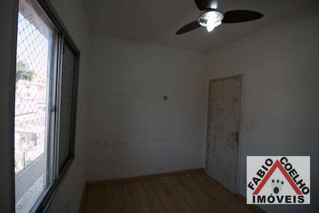 Apartamento à venda com 2 quartos, 57m² - Foto 15