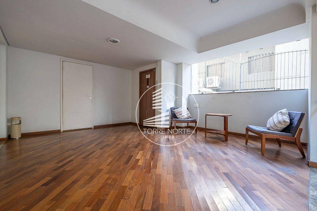 Apartamento à venda com 3 quartos, 142m² - Foto 1