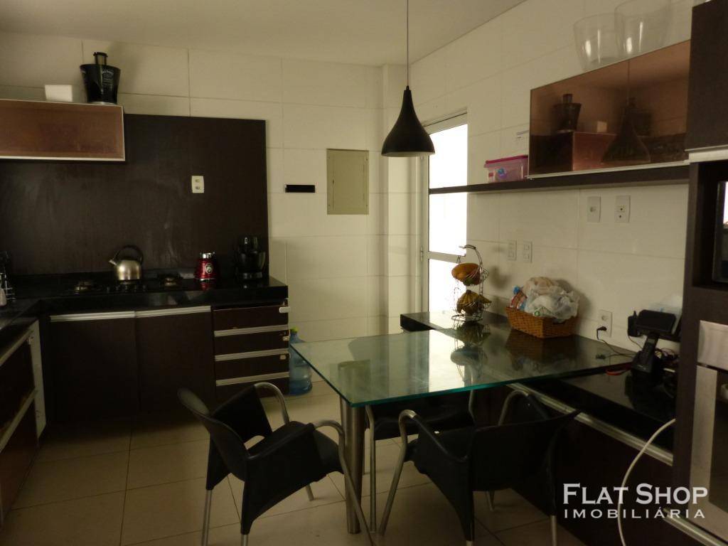 Casa à venda com 4 quartos, 180m² - Foto 31