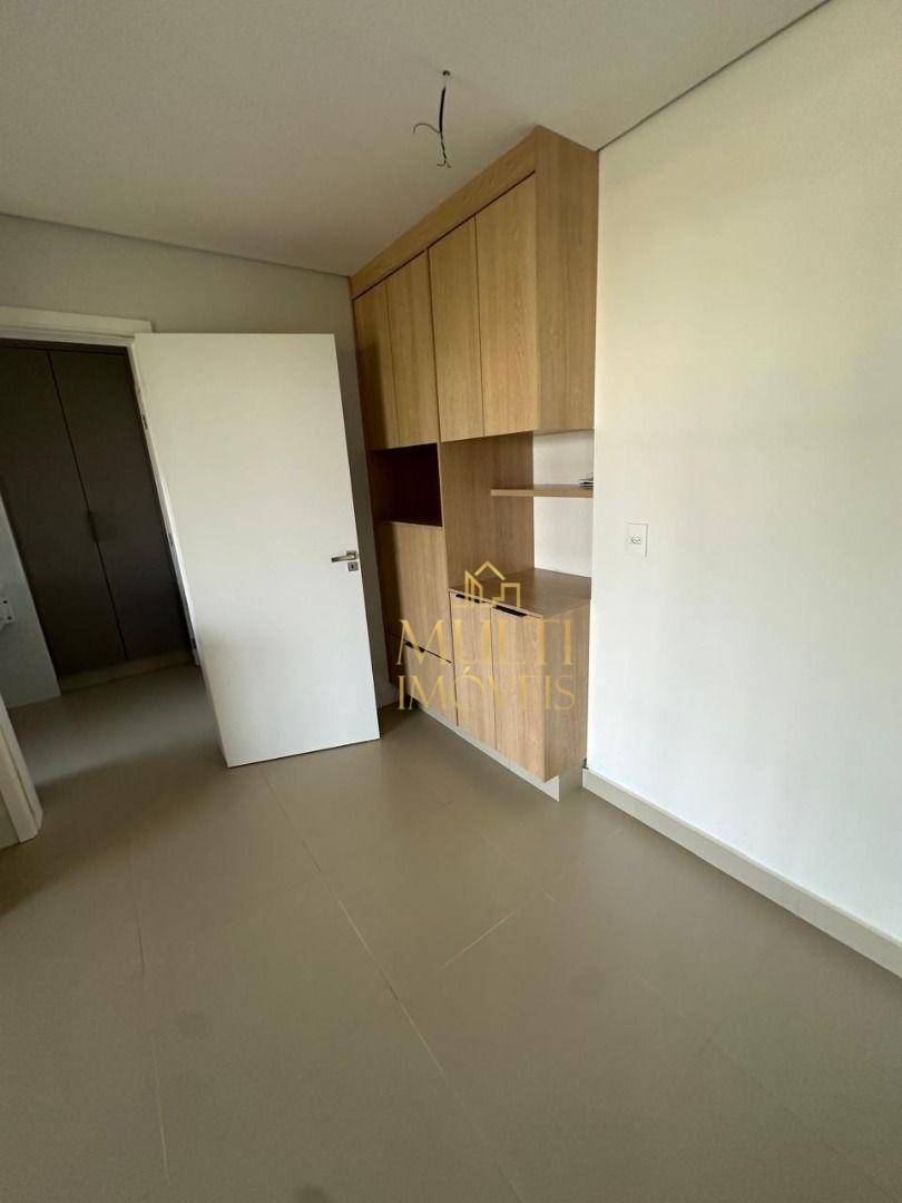 Apartamento à venda com 3 quartos, 141m² - Foto 5