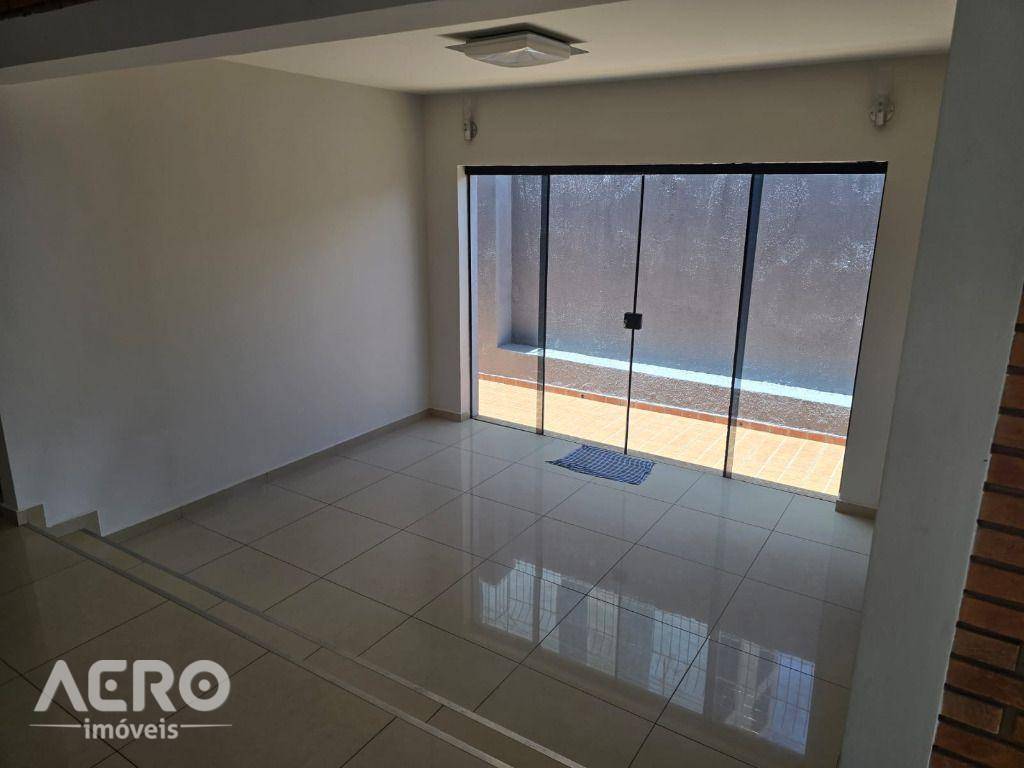 Casa, 3 quartos, 153 m² - Foto 3