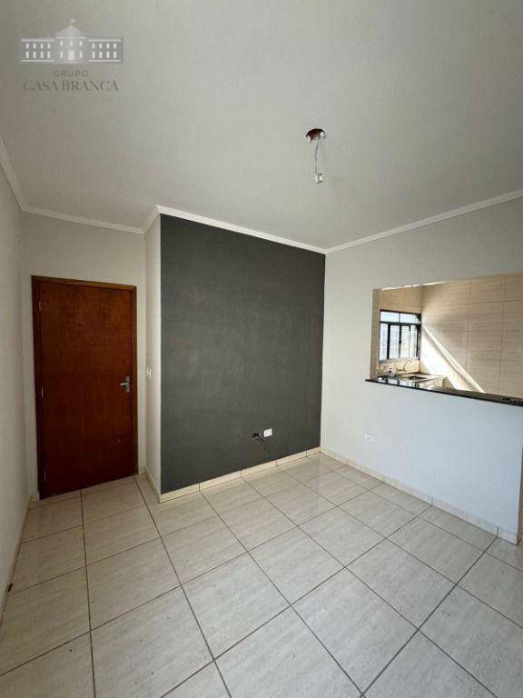 Casa à venda com 2 quartos, 90m² - Foto 1