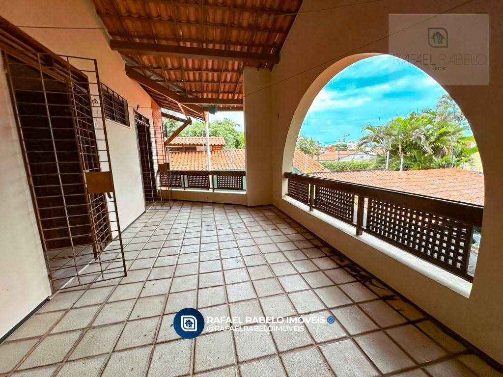 Casa à venda com 4 quartos, 230m² - Foto 25
