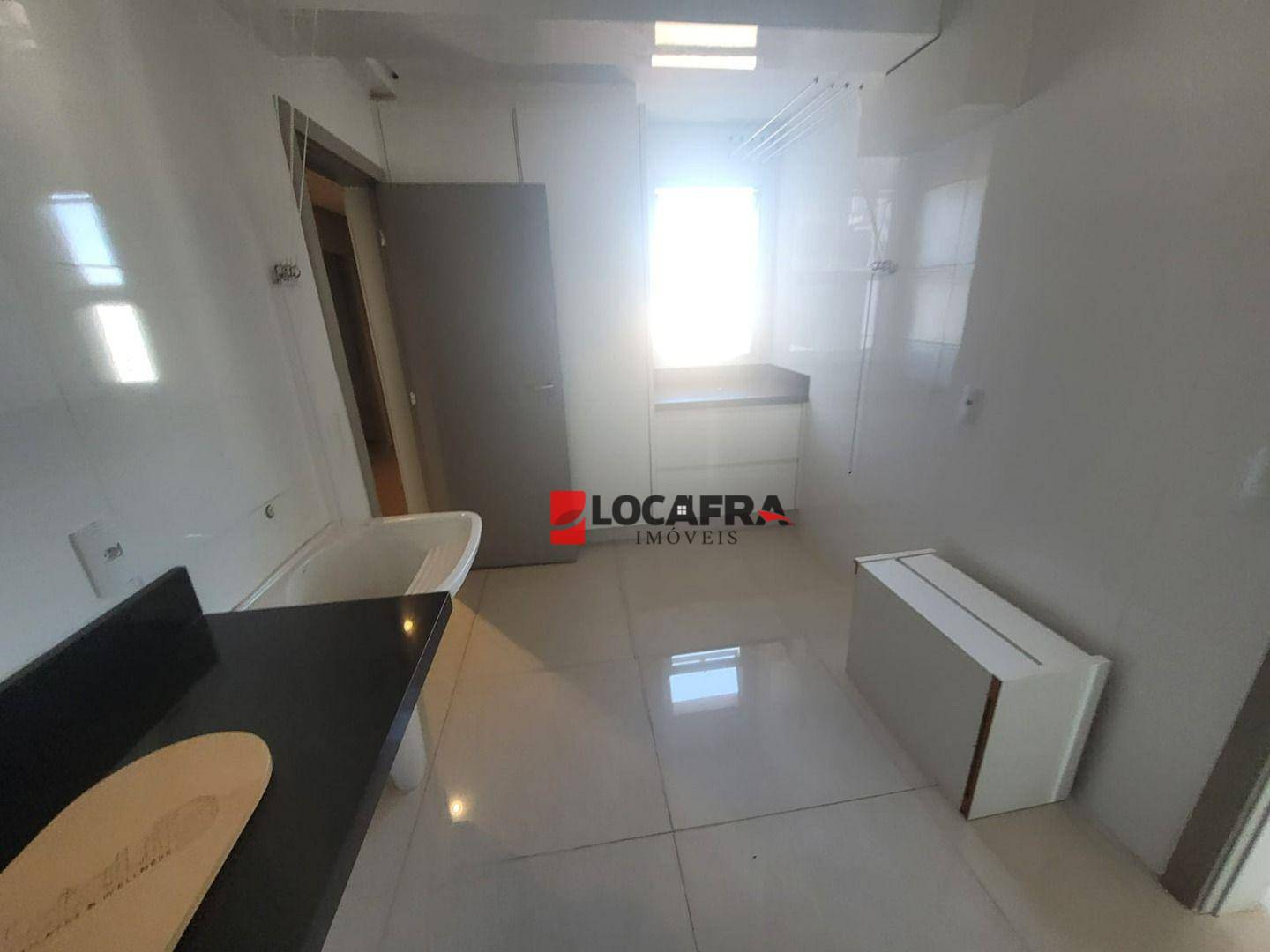 Apartamento à venda com 3 quartos, 245m² - Foto 25