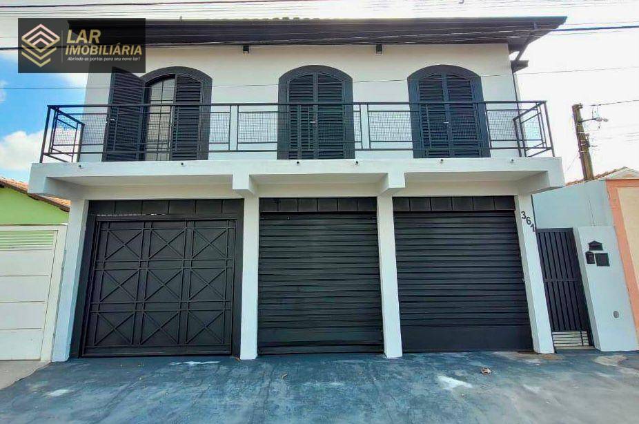 Casa à venda com 3 quartos, 171m² - Foto 1