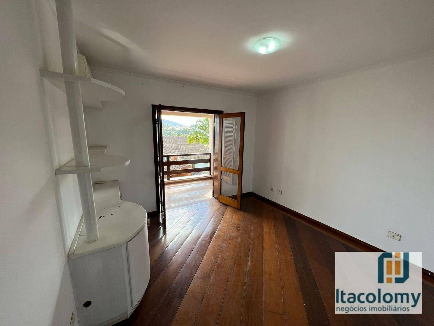 Casa de Condomínio à venda com 4 quartos, 420m² - Foto 17