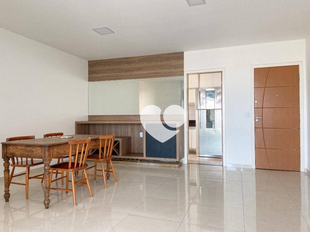 Apartamento à venda com 3 quartos, 157m² - Foto 5