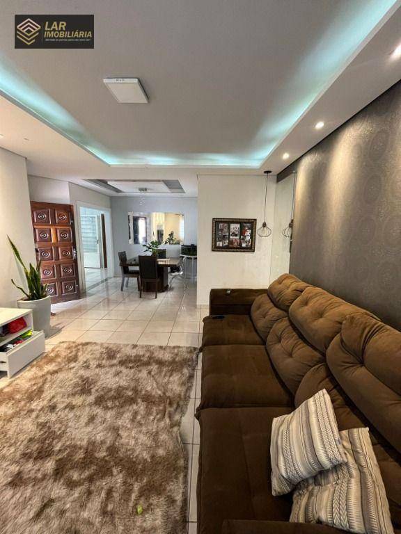 Casa à venda com 3 quartos, 180m² - Foto 6