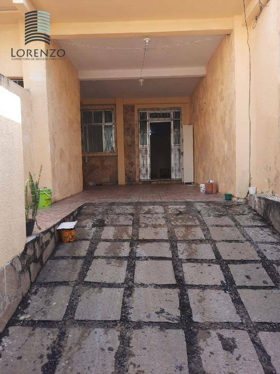 Casa à venda e aluguel com 4 quartos, 250m² - Foto 15