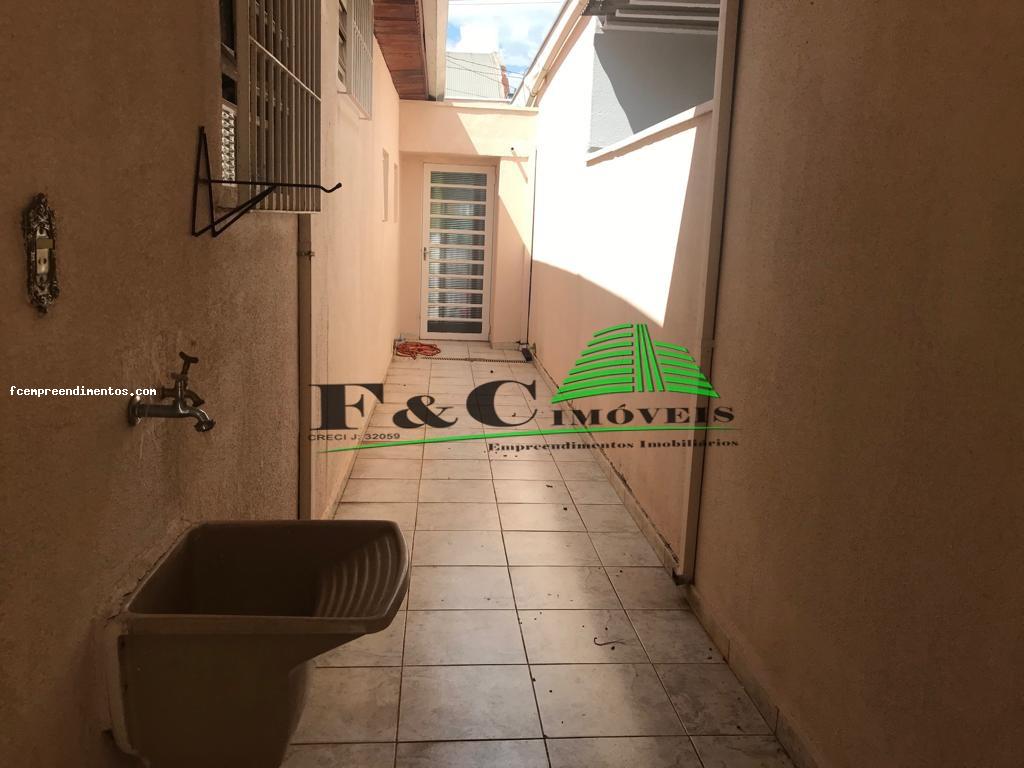 Casa à venda com 2 quartos, 200m² - Foto 6