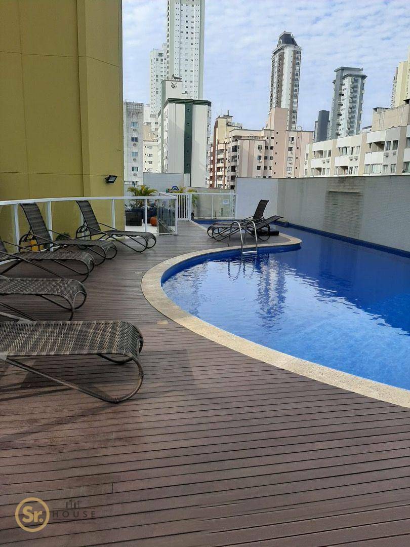 Apartamento à venda com 3 quartos, 122m² - Foto 29