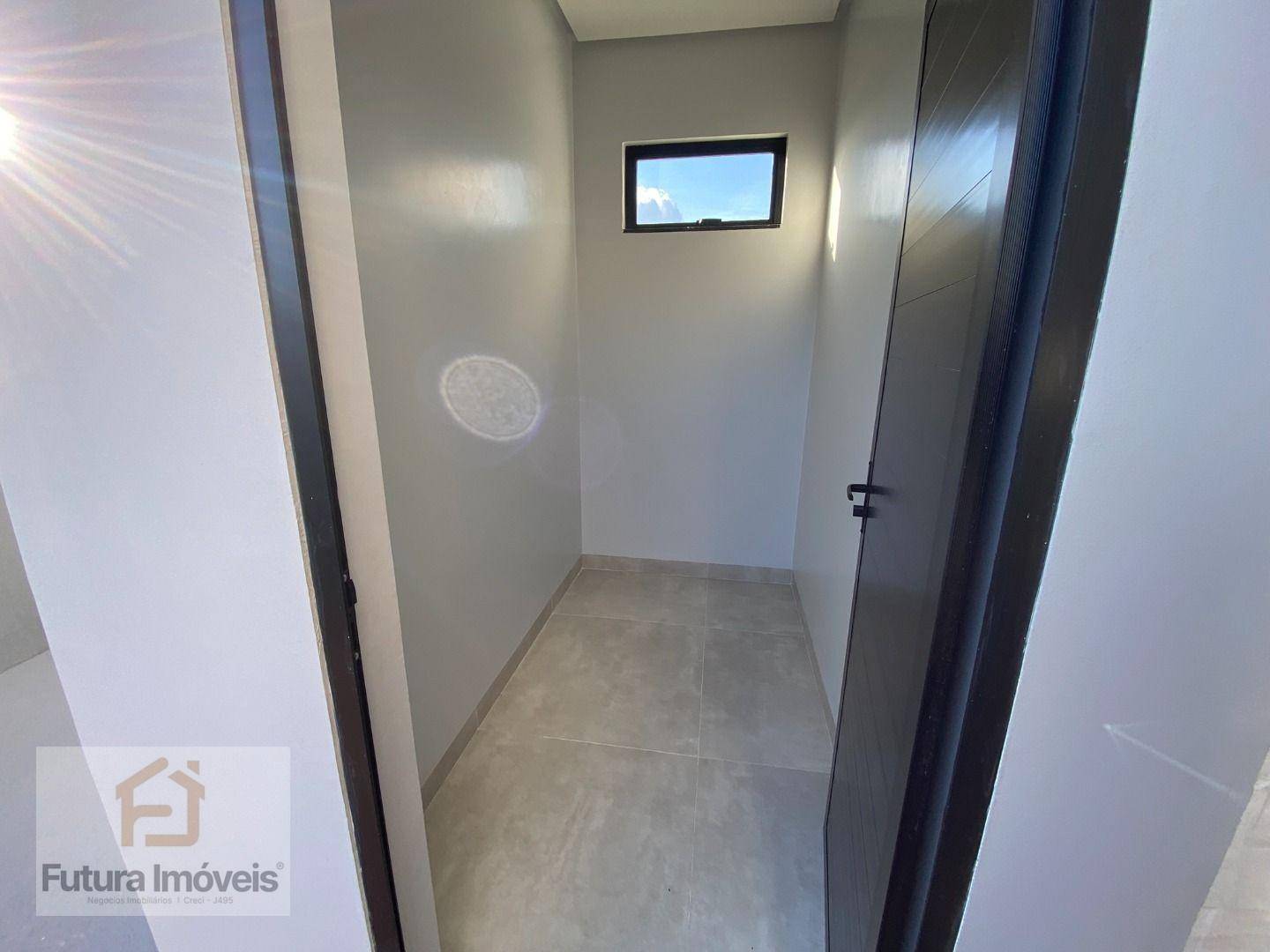 Casa à venda com 4 quartos, 209m² - Foto 30