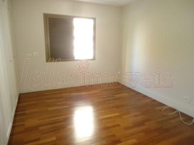 Apartamento para alugar com 4 quartos, 247m² - Foto 18