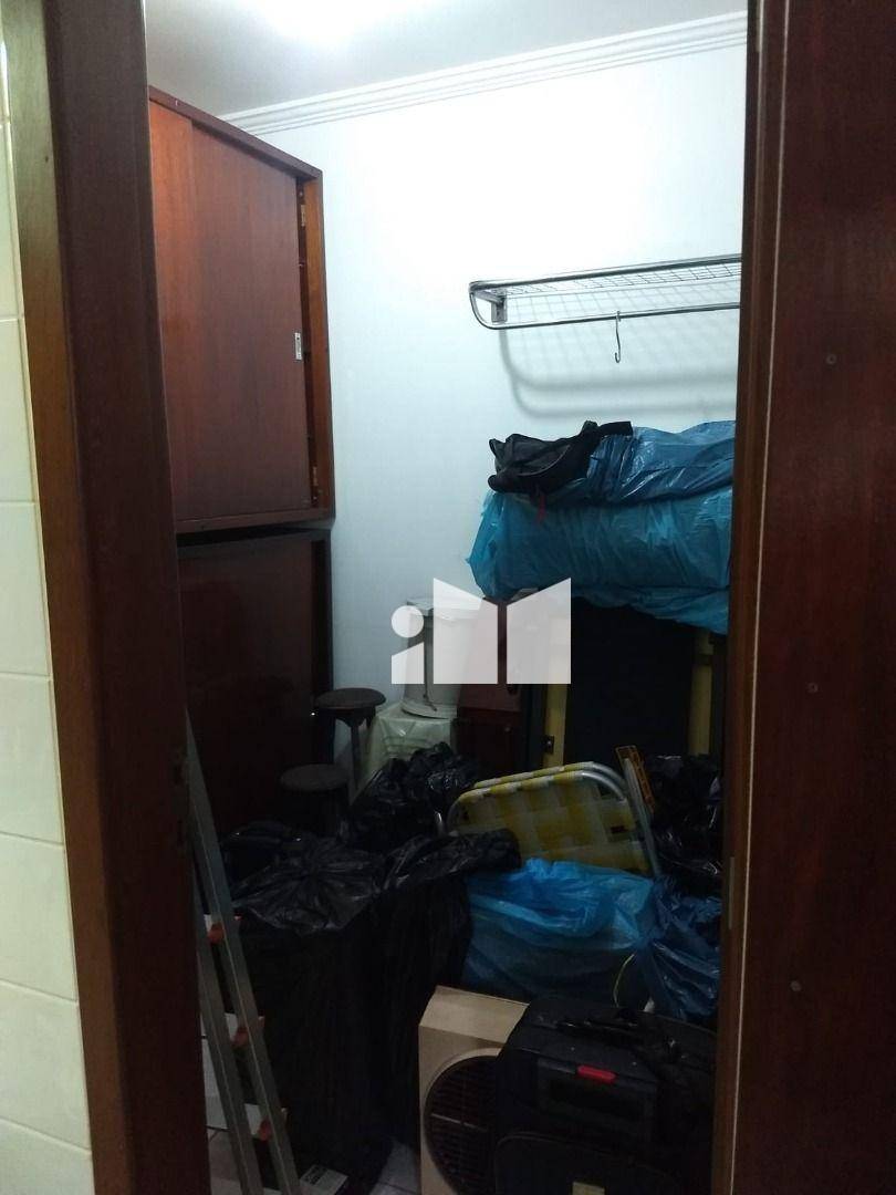 Apartamento à venda com 3 quartos, 132m² - Foto 19