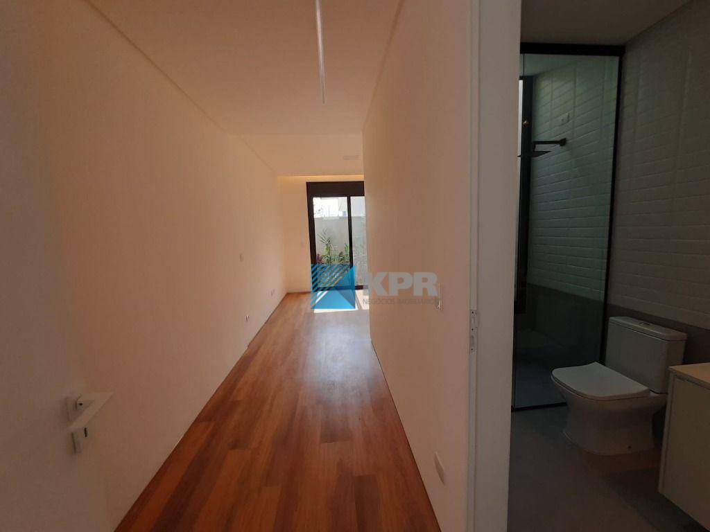 Casa de Condomínio à venda com 3 quartos, 239m² - Foto 4